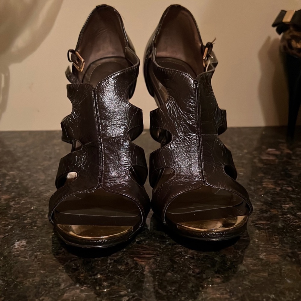 Tahari Dark Brown Faux Leather Lined Heels